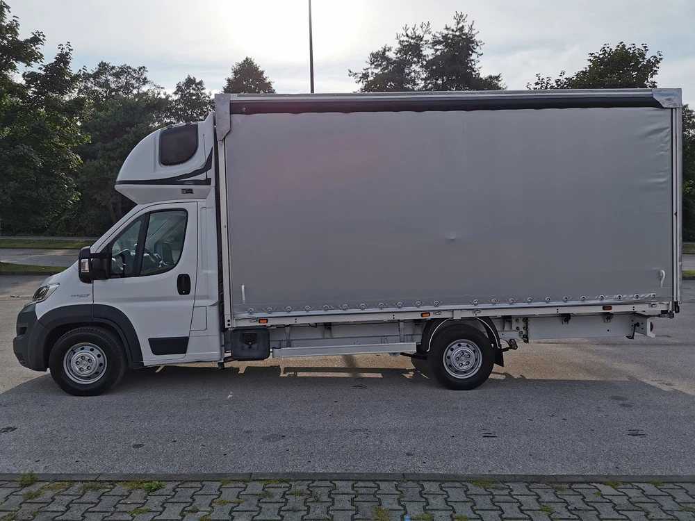 Fiat Ducato Maxi LAMBOX z boku