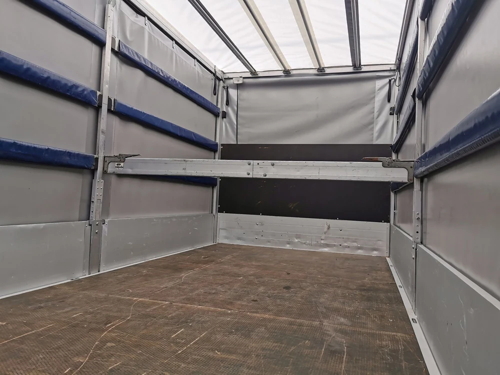 Wnętrze przestrzeni ładunkowej LAMBOX